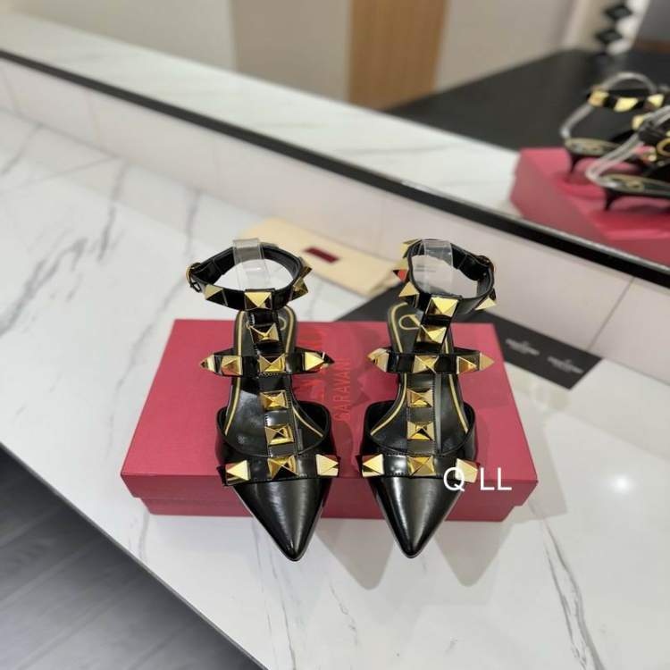 Picture of Valentino Shoes _SKUValentinosz35-40LL070620137